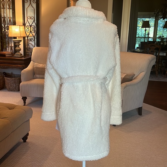 Josie Warm White Dreamcatcher Robe in L/XL - Picture 12 of 17